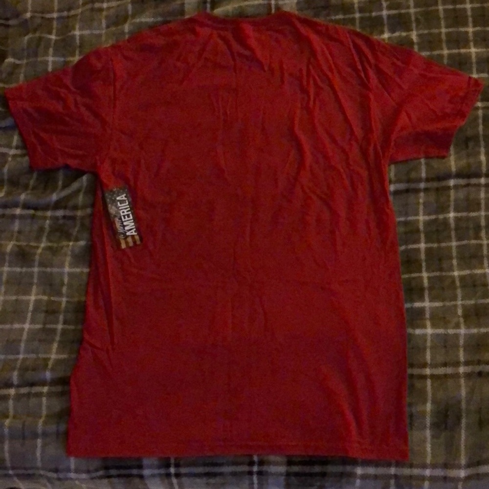 T-Shirt - Picture 3 of 3
